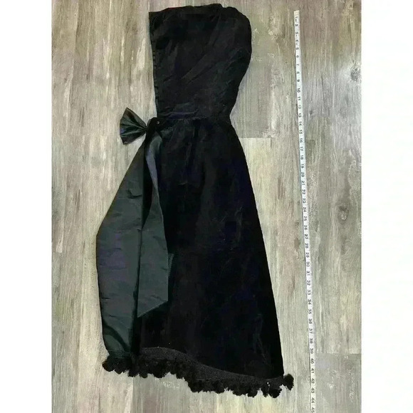 Elebini Girls Size 10 Hooded Velvet Poncho with Tassels & Black Bow Tie Closure - Picture 8 of 8